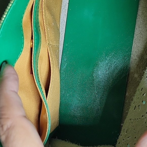 Hobo. "THE Original " Green. Shoulder bag. 10.5 x7 x4 inches - Picture 5 of 5